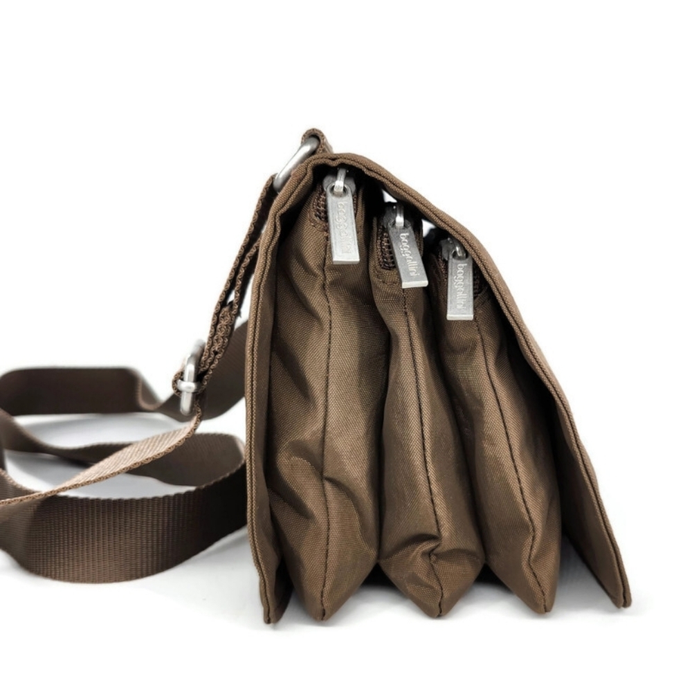 Baggallini Venture Tan Brown Tri-Zip Flap-Close Shoulder Crossbody Messenger Bag - Picture 4 of 12